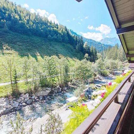 Pretty Holiday Home In Mayerhofen With Balcony Mayrhofen Exteriör bild