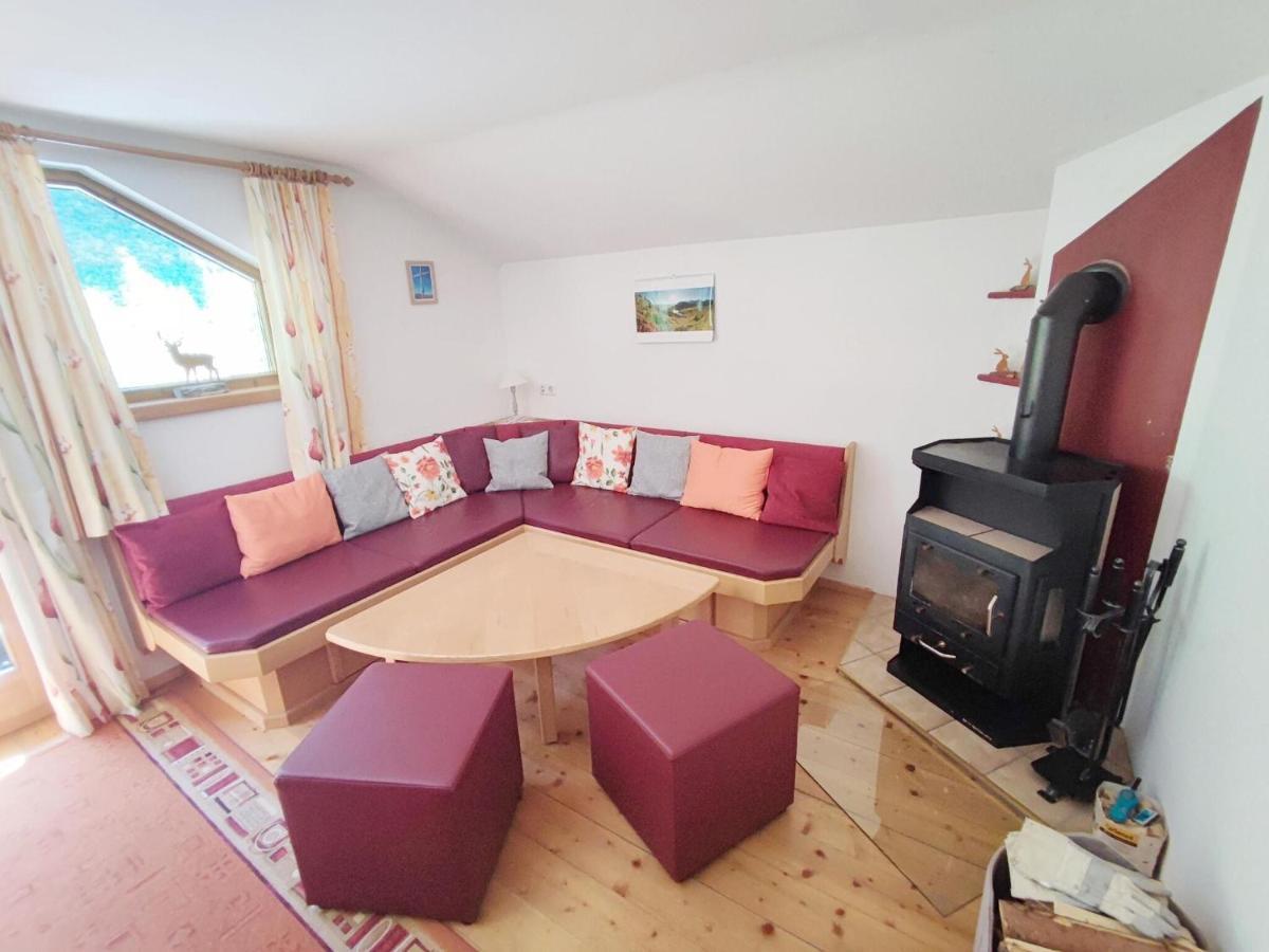 Pretty Holiday Home In Mayerhofen With Balcony Mayrhofen Exteriör bild