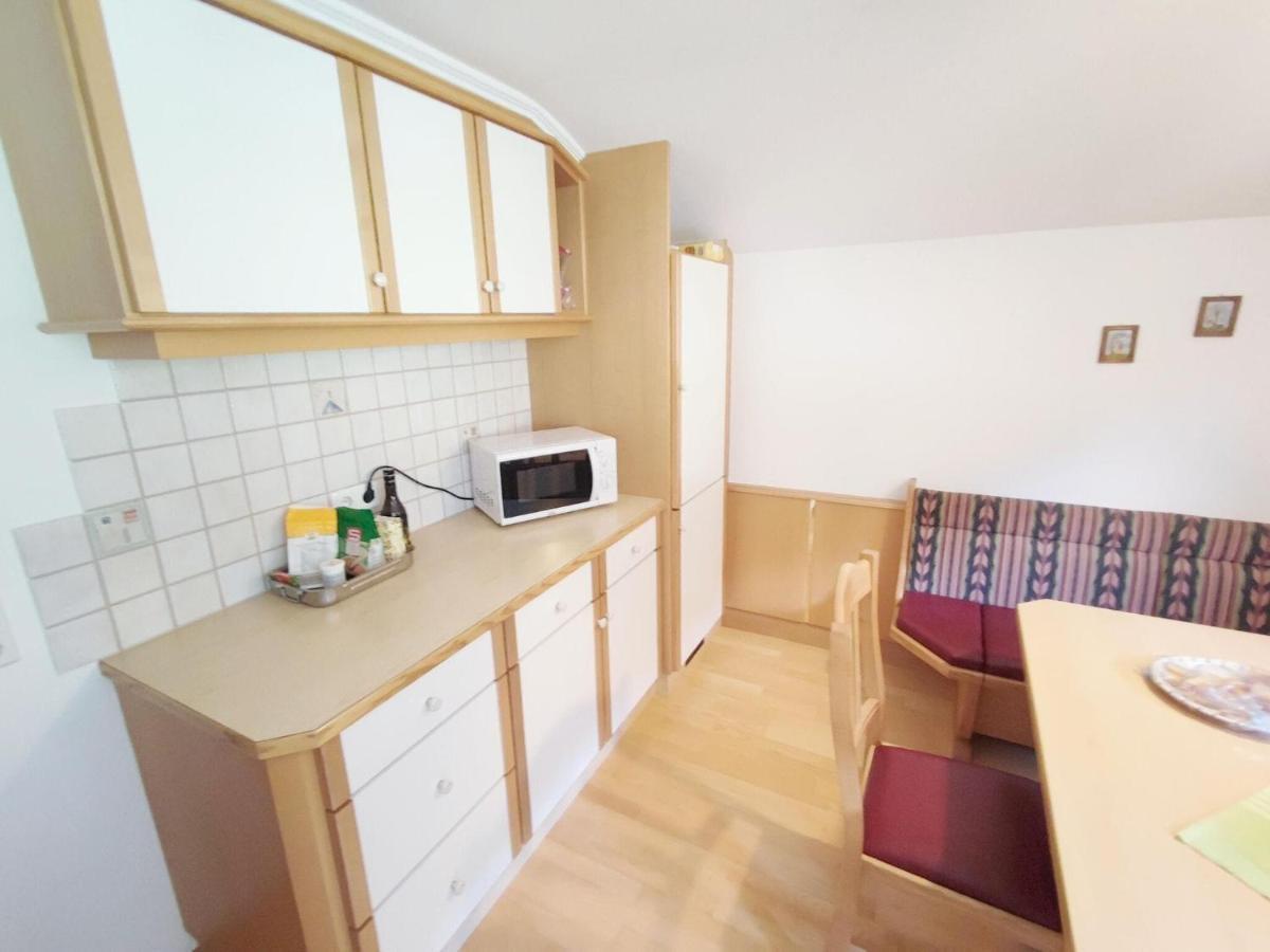 Pretty Holiday Home In Mayerhofen With Balcony Mayrhofen Exteriör bild